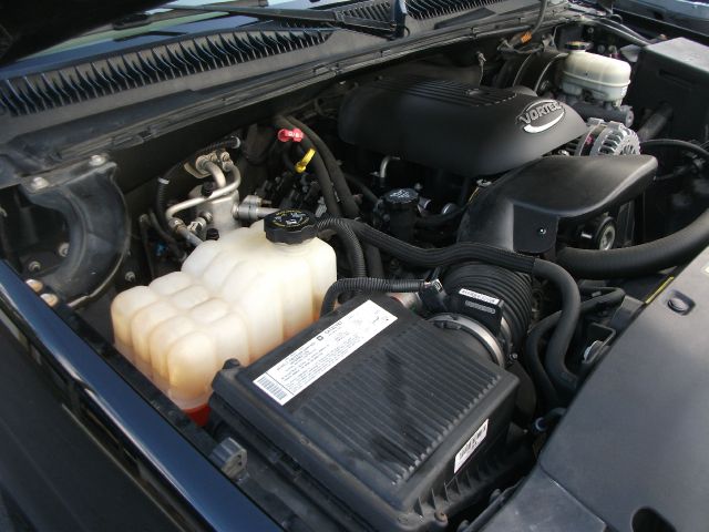 2006 GMC Sierra 1500 XLE Passenger Van