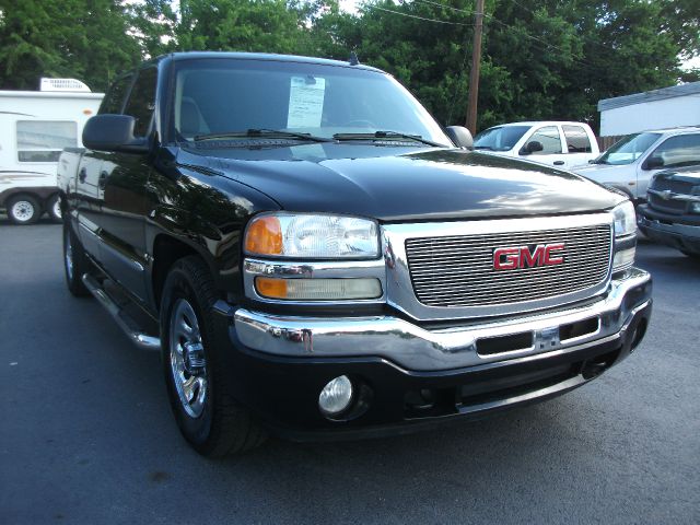 2006 GMC Sierra 1500 XLE Passenger Van