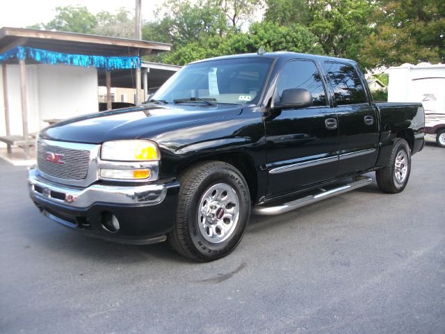 2006 GMC Sierra 1500 XLE Passenger Van