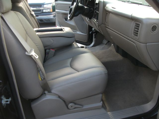 2006 GMC Sierra 1500 XLE Passenger Van