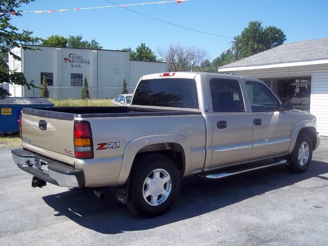 2006 GMC Sierra 1500 SLE Sierra 2WD