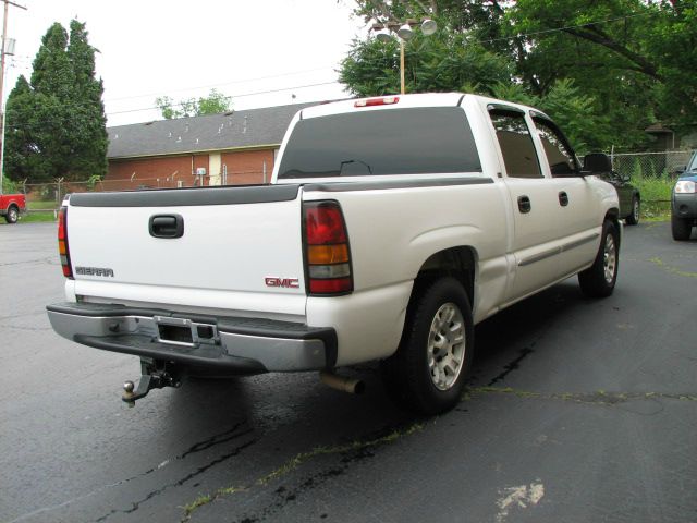2006 GMC Sierra 1500 4WD V6