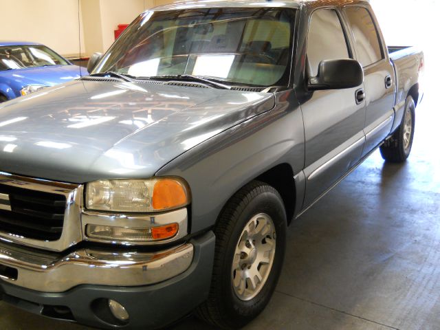 2006 GMC Sierra 1500 4WD V6