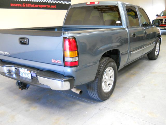 2006 GMC Sierra 1500 4WD V6