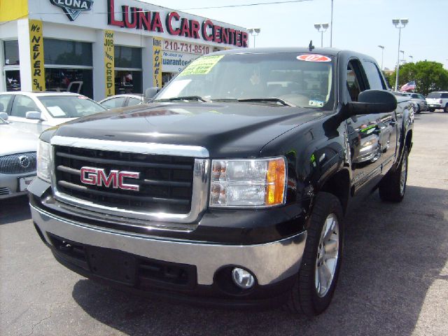 2007 GMC Sierra 1500 2WD Crew Cab 143.5