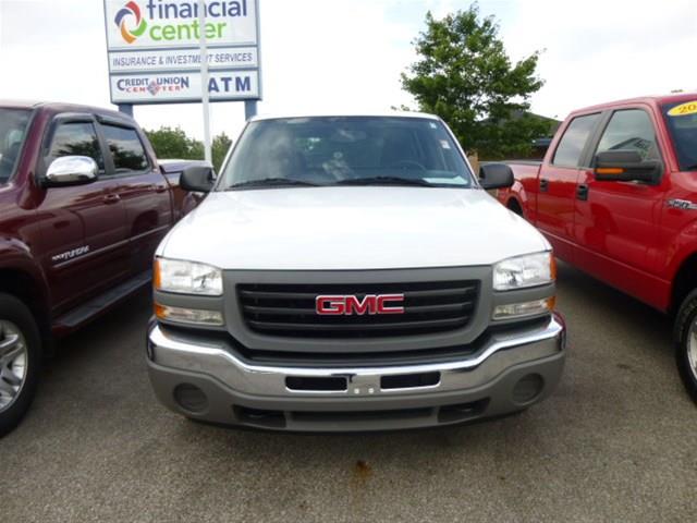 2007 GMC Sierra 1500 C300 4dr Sdn 3.0L Luxury RWD Sedan