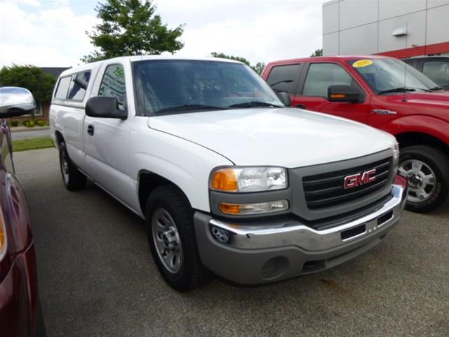 2007 GMC Sierra 1500 C300 4dr Sdn 3.0L Luxury RWD Sedan