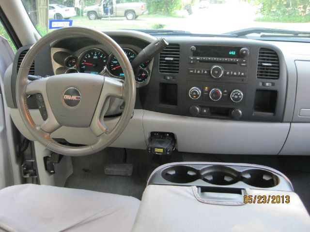 2008 GMC Sierra 1500 XLE Passenger Van