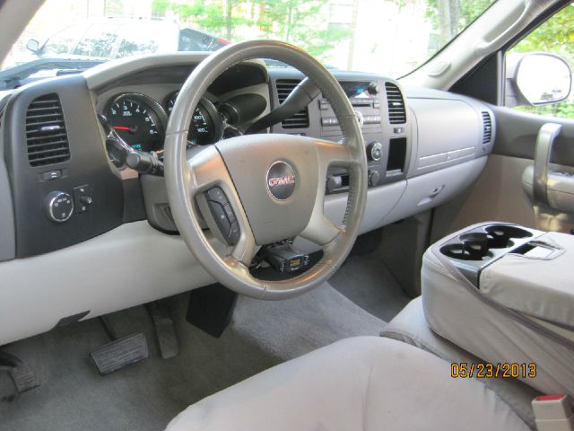 2008 GMC Sierra 1500 XLE Passenger Van