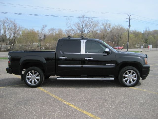2009 GMC Sierra 1500 EX Sedan 4D