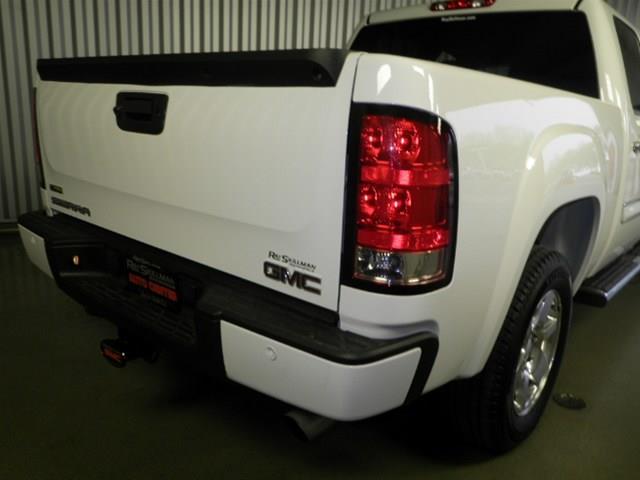 2009 GMC Sierra 1500 EX Sedan 4D