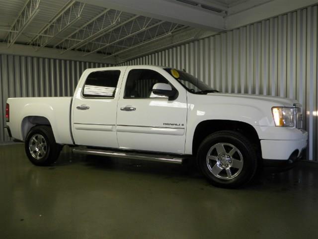 2009 GMC Sierra 1500 EX Sedan 4D