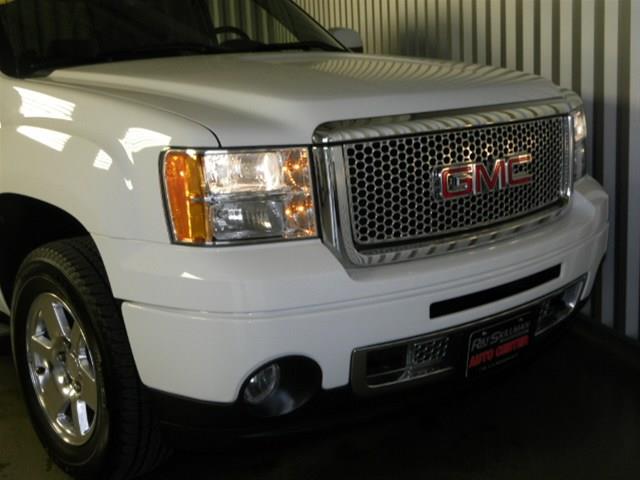 2009 GMC Sierra 1500 EX Sedan 4D