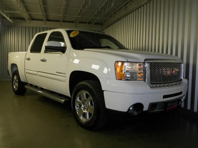 2009 GMC Sierra 1500 EX Sedan 4D