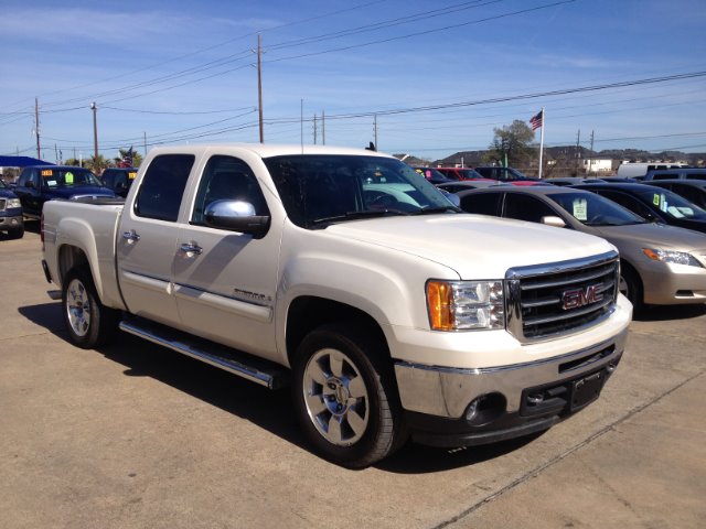 2009 GMC Sierra 1500 2WD Crew Cab 143.5