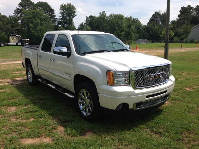 2011 GMC Sierra 1500 EX Sedan 4D