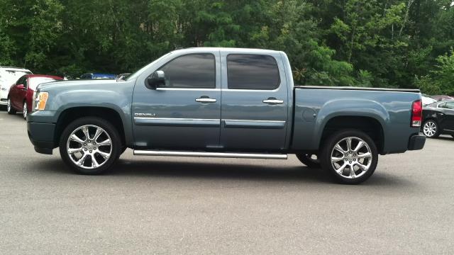 2011 GMC Sierra 1500 EX Sedan 4D