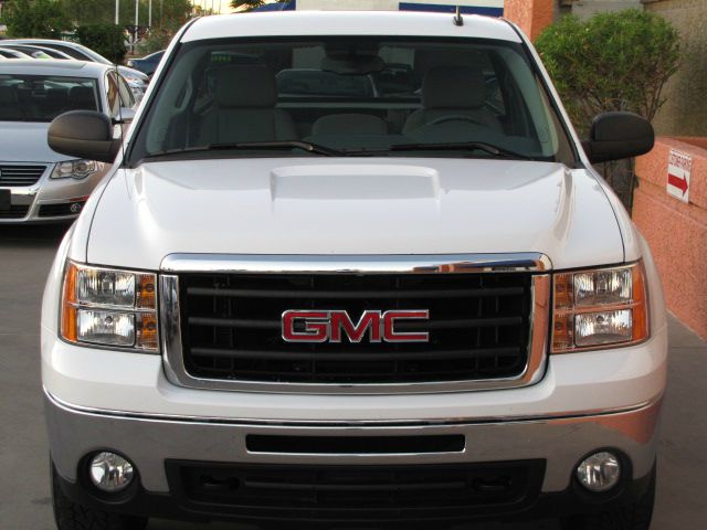 2011 GMC Sierra 1500 4x4 Crew Cab LE