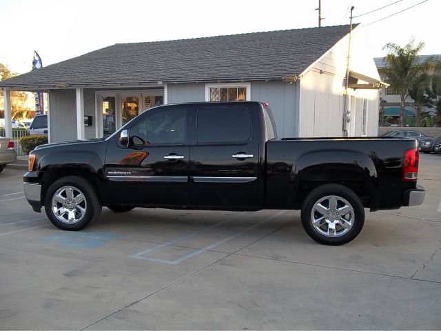 2013 GMC Sierra 1500 Evolution MR Sedan 4D
