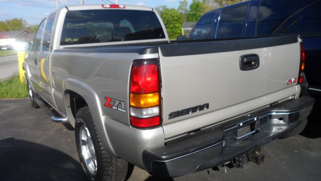 2007 GMC Sierra 1500 Classic lLk 3RD ROW Seating