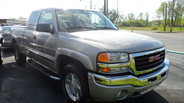 2007 GMC Sierra 1500 Classic lLk 3RD ROW Seating