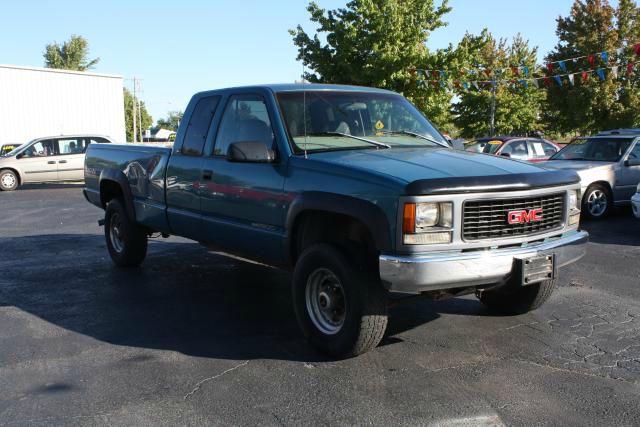 1998 GMC Sierra 2500 4D Crew Cab Truck