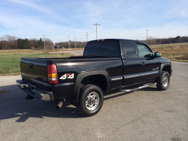 2002 GMC Sierra 2500 Standard 4X4 Hardtop