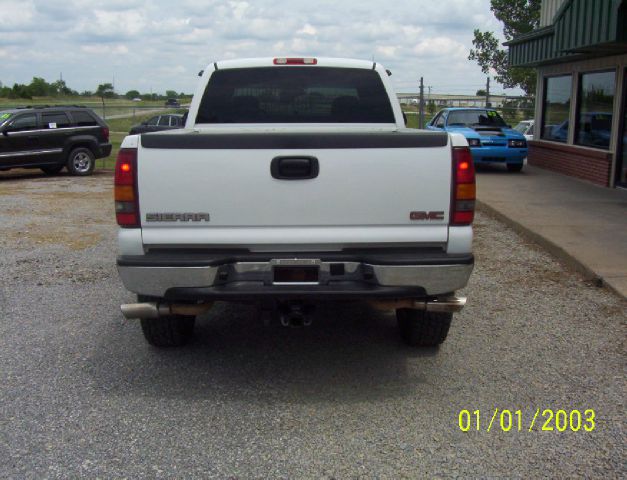 2003 GMC Sierra 2500 Slt-2nd Bench-third-autoride-moon-tv/dvd-4wd-6 CD