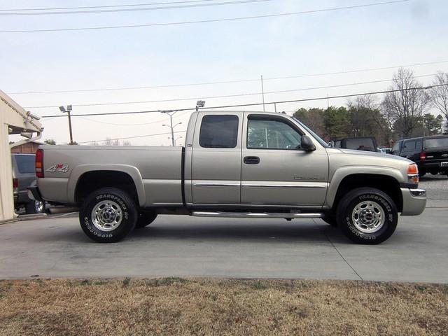 2003 GMC Sierra 2500 SLT