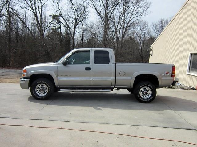 2003 GMC Sierra 2500 SLT