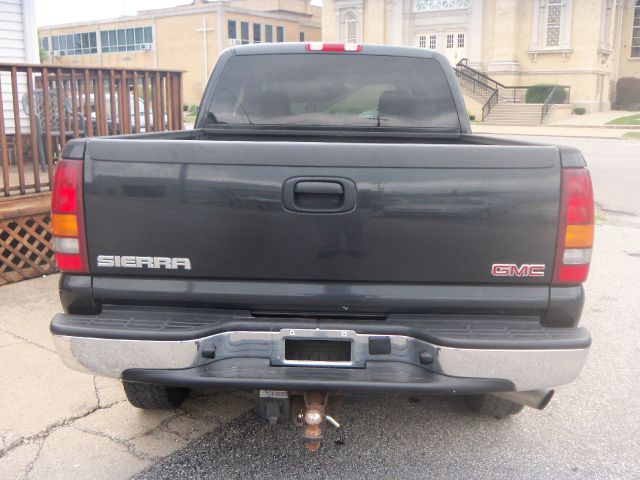 2003 GMC Sierra 2500 LE Sedan