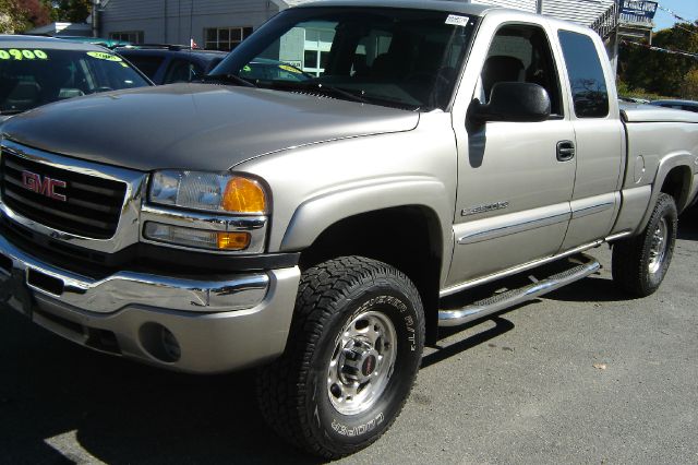 2003 GMC Sierra 2500 Dually 3500 Club Coupe