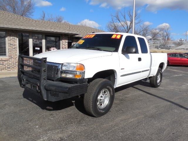 2004 GMC Sierra 2500 Limited Edition Low Miles
