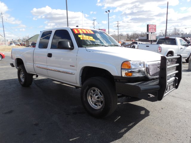 2004 GMC Sierra 2500 Limited Edition Low Miles