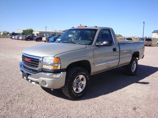 2004 GMC Sierra 2500 4DR FWD LTD 3.3L AT