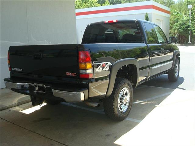 2004 GMC Sierra 2500 Unknown