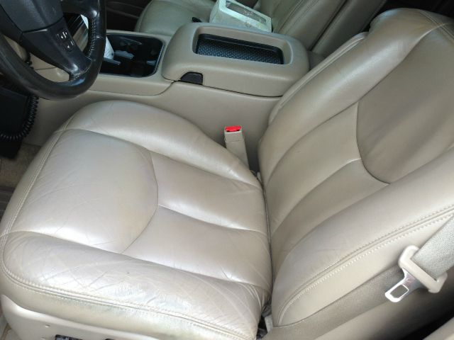 2004 GMC Sierra 2500 4DR SUV AT