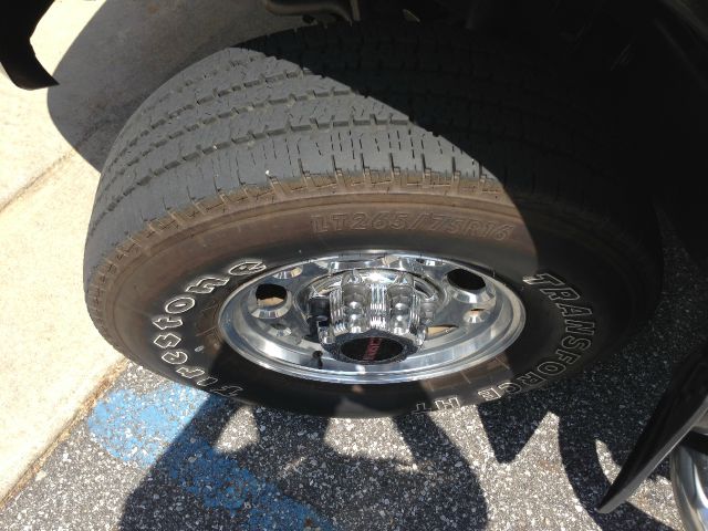 2004 GMC Sierra 2500 4DR SUV AT