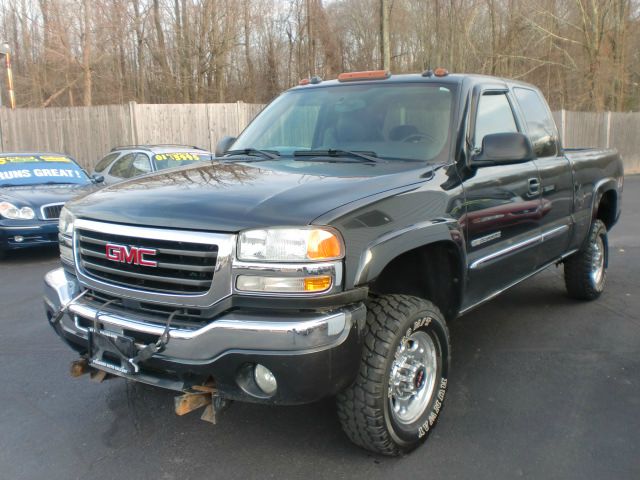 2004 GMC Sierra 2500 4DR SUV AT