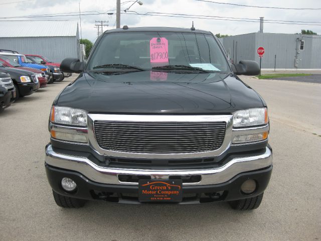 2004 GMC Sierra 2500 4DR SUV AT