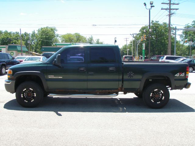 2004 GMC Sierra 2500 EX Sedan AUTO