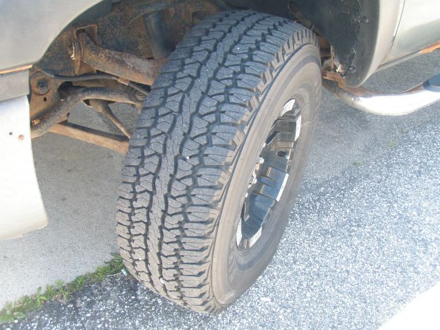 2004 GMC Sierra 2500 EX Sedan AUTO