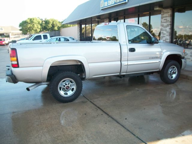 2005 GMC Sierra 2500 GXP