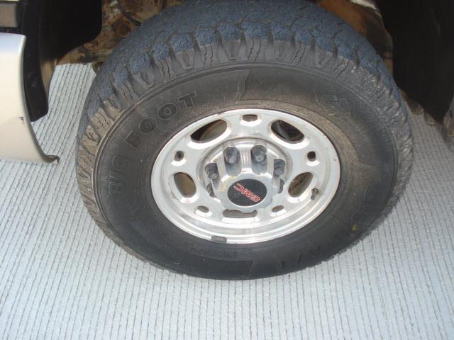 2005 GMC Sierra 2500 SLT