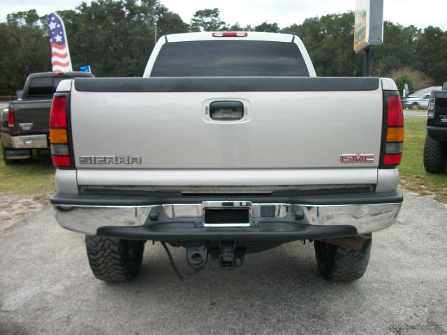 2005 GMC Sierra 2500 1500 SLY