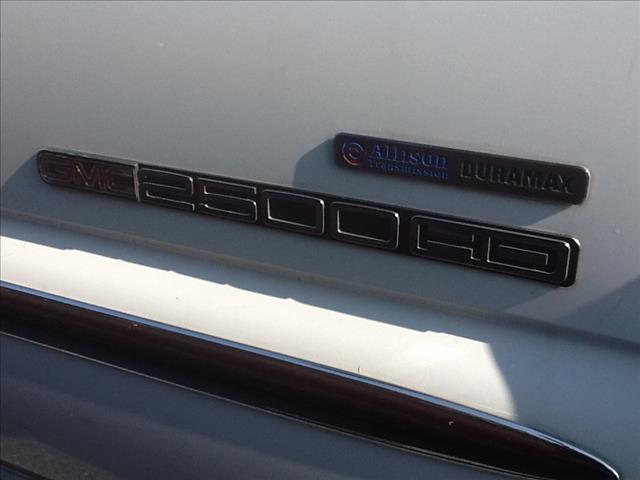 2006 GMC Sierra 2500 4WD Supercab 133 SVT Raptor