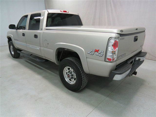 2006 GMC Sierra 2500 Base 3500 2 WD