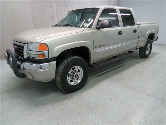 2006 GMC Sierra 2500 Base 3500 2 WD