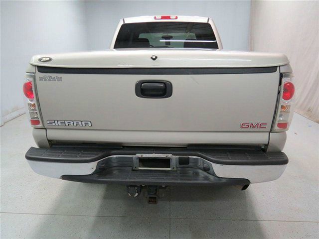 2006 GMC Sierra 2500 Base 3500 2 WD