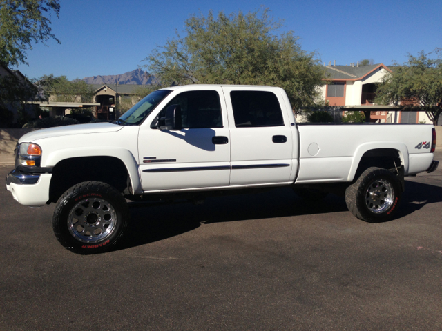 2006 GMC Sierra 2500 SLE Sierra 2WD